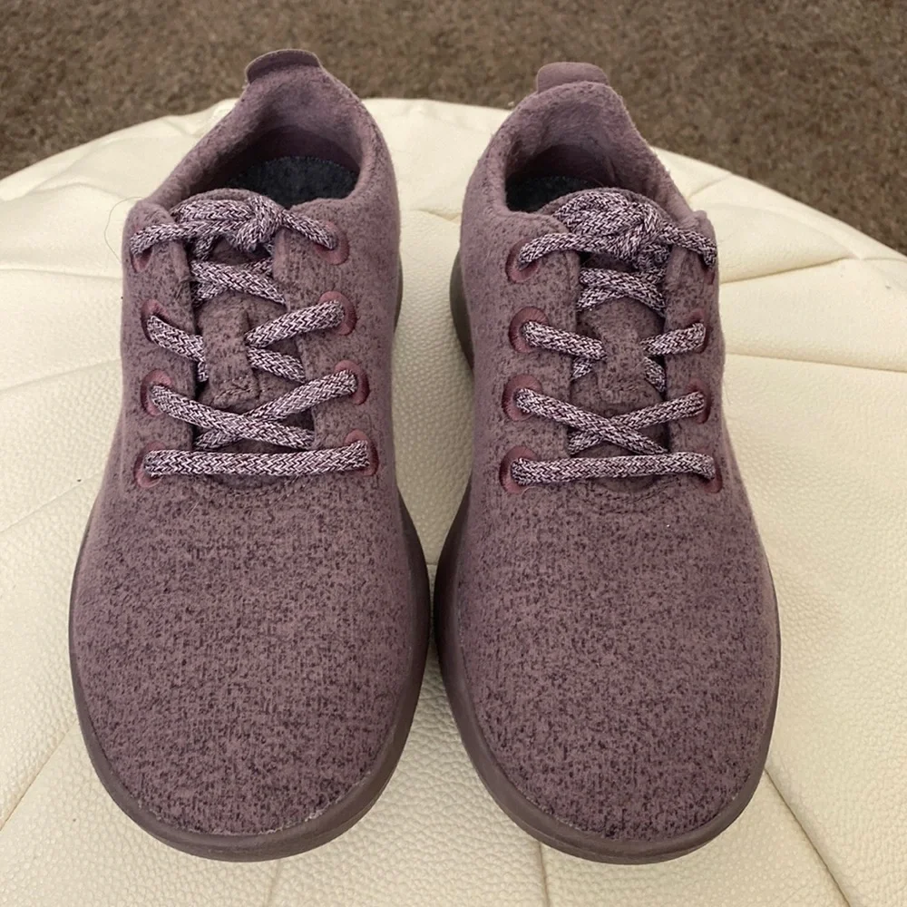 Allbirds Wool Runners in Kotare Plum with plum soles. Excellent condition!